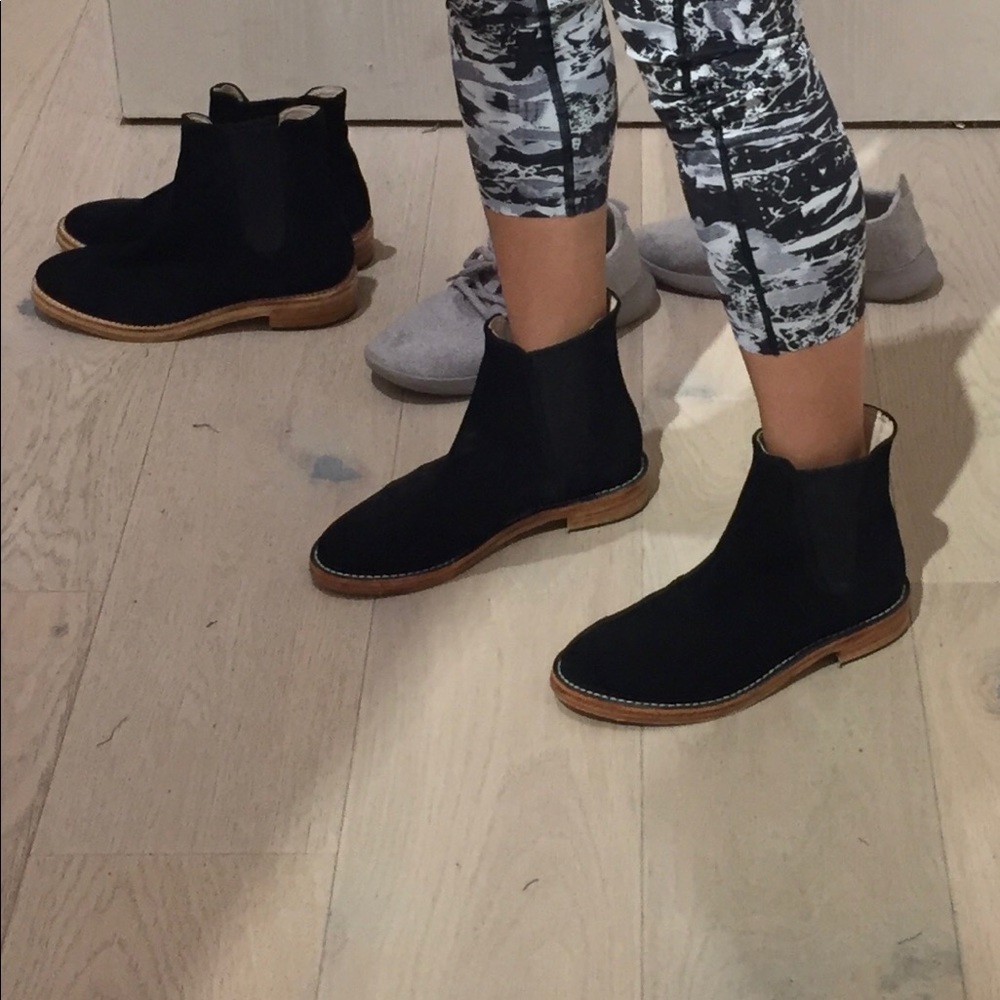 Amour Vert brand new Ava suede gore booties